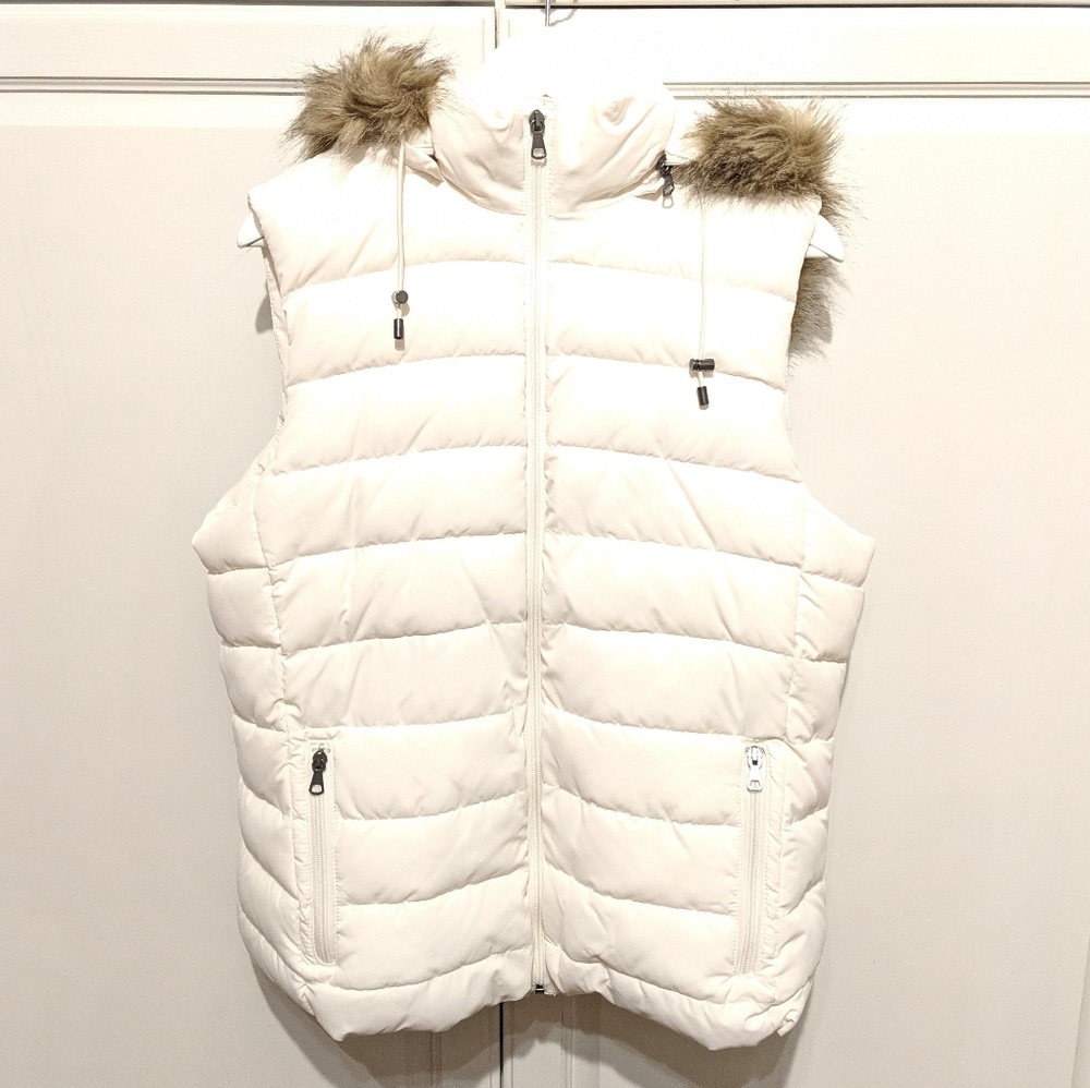 NEW Banana Republic Faux Fur Hooded Puffer Vest